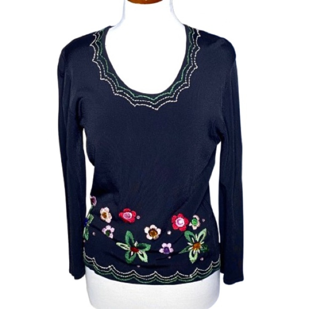 Michelle Nicole Women's Sweater Size L Floral Embroidery Rayon Blend Feminine
